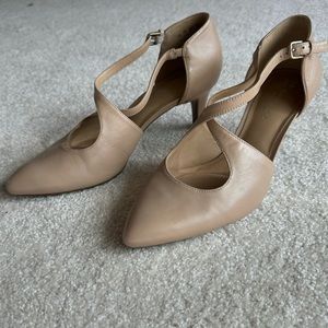 Naturalizer Okira D’Orsay Point Toe Kitten Heel Nude Beige Tan Heels Size 9.5 M